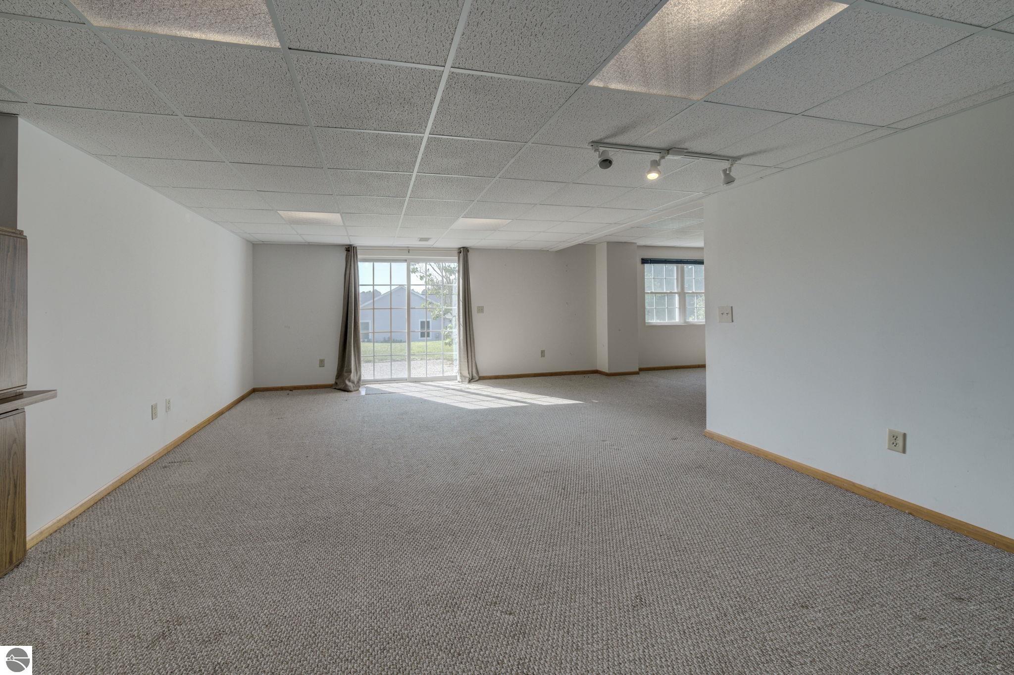 11124 Meadow View Drive