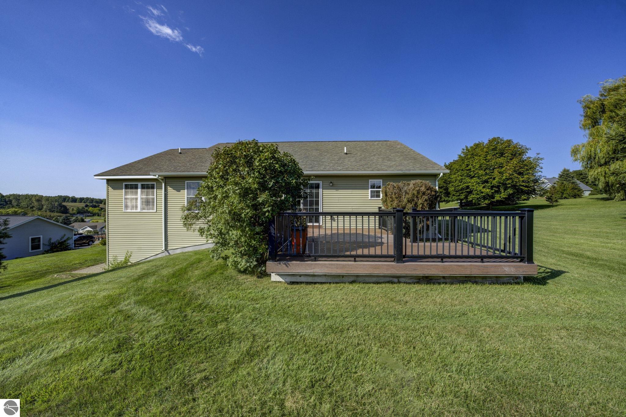 11124 Meadow View Drive