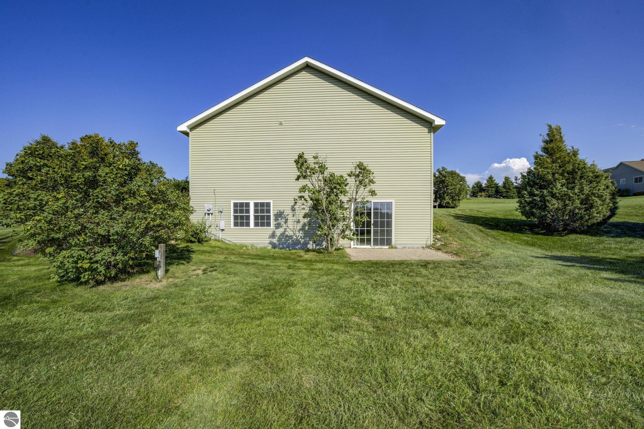 11124 Meadow View Drive
