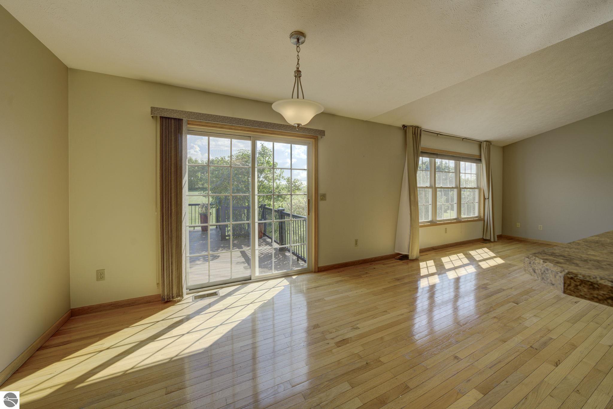 11124 Meadow View Drive