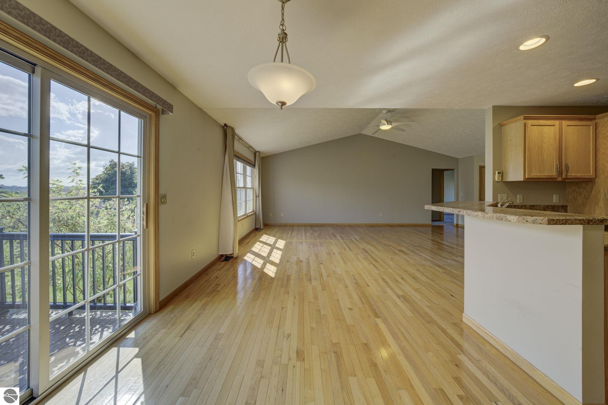11124 Meadow View Drive