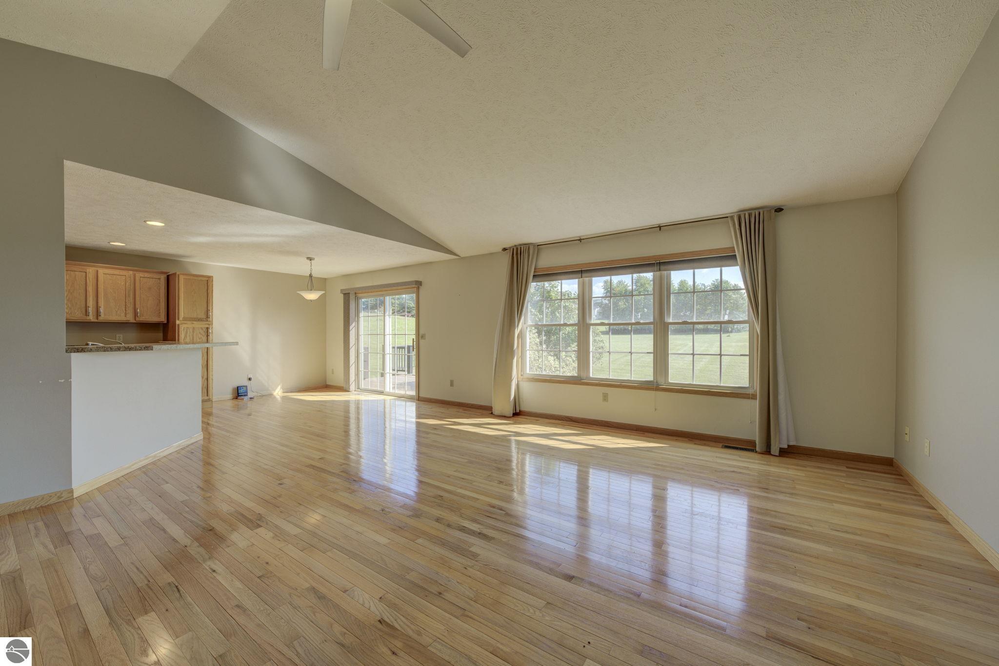11124 Meadow View Drive