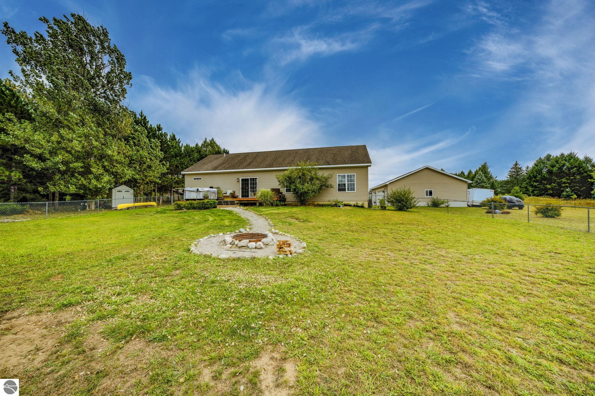 2089 Arbutus Lake Road