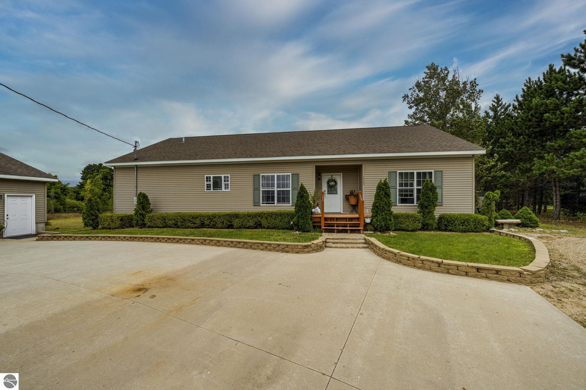 2089 Arbutus Lake Road