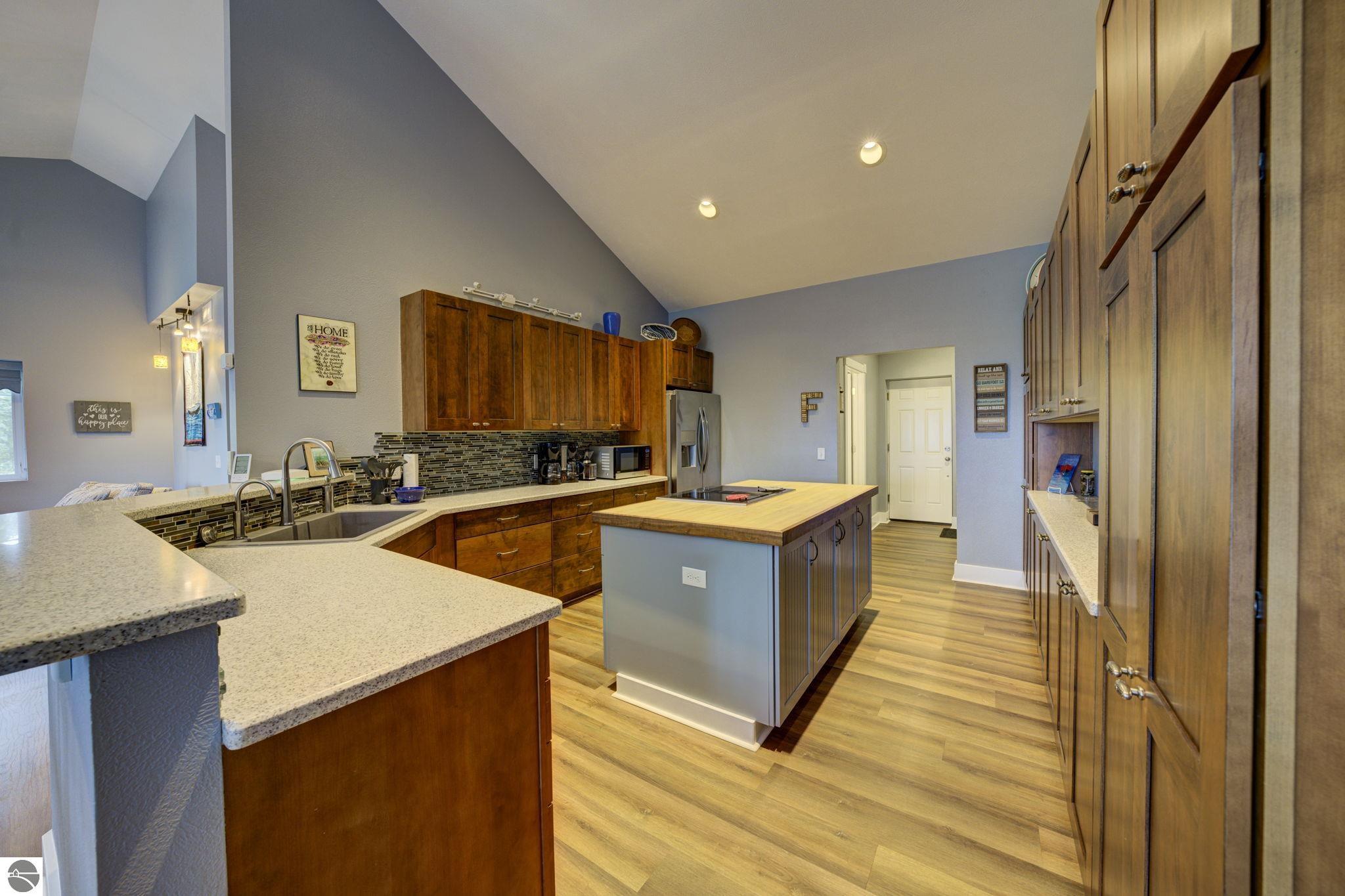 1872 Blue Water Court