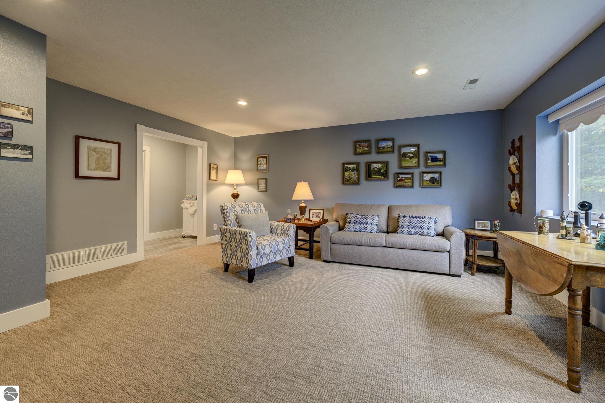 1872 Blue Water Court