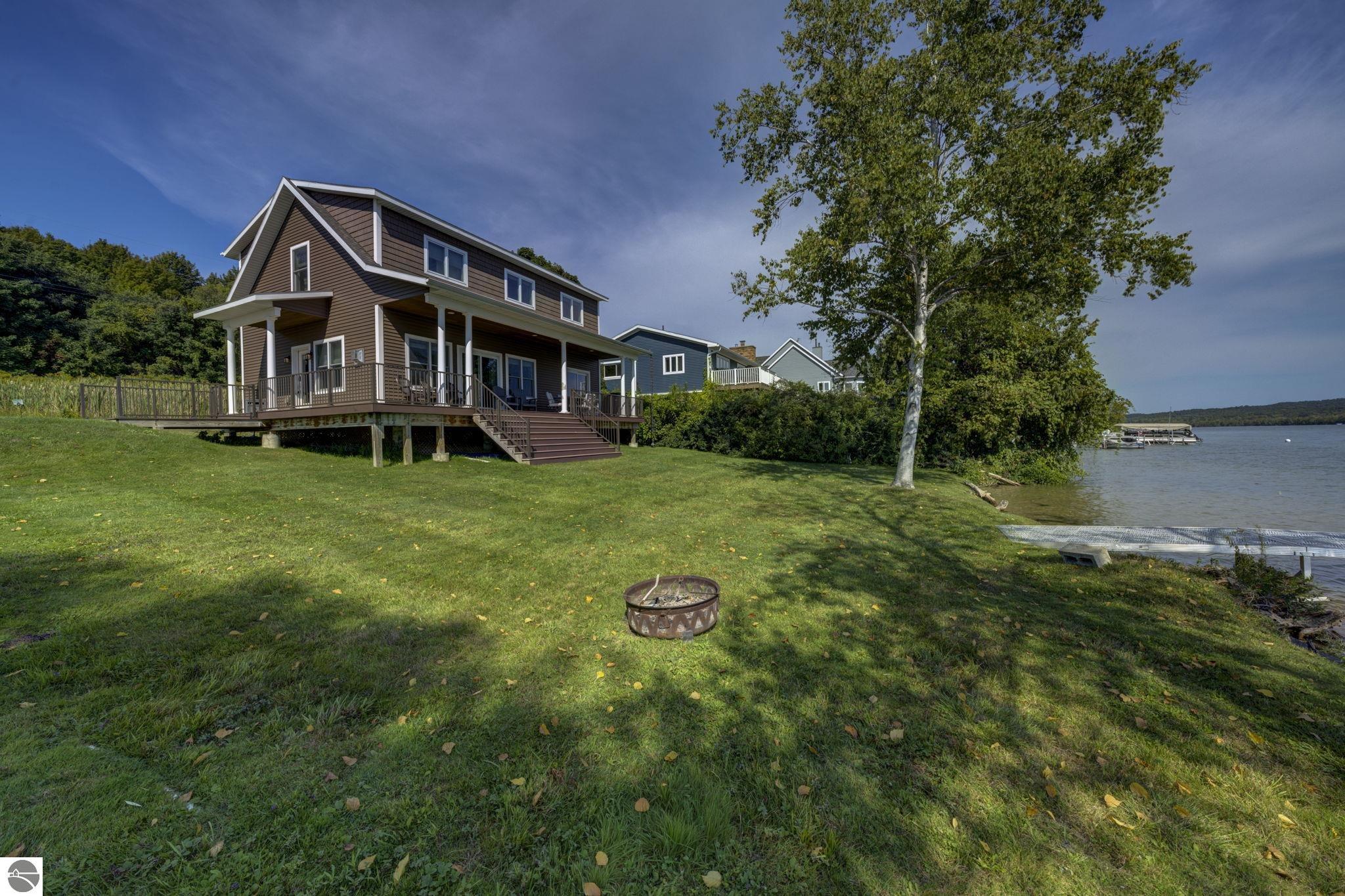 2181 Lake Shore Drive