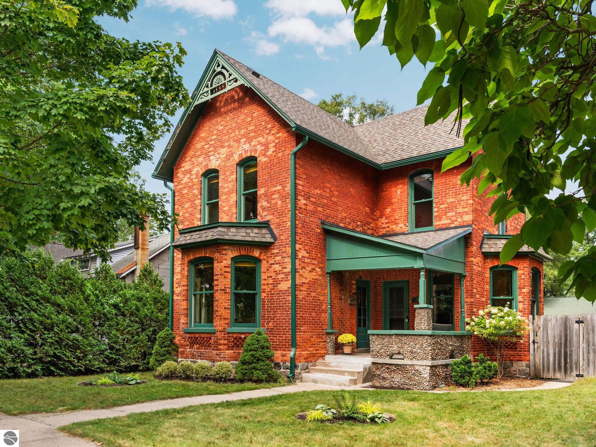 318 W Fifteenth Street