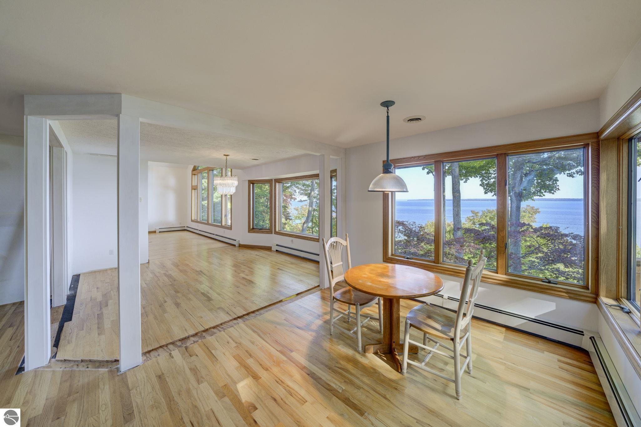 931 Ridgeview Trail