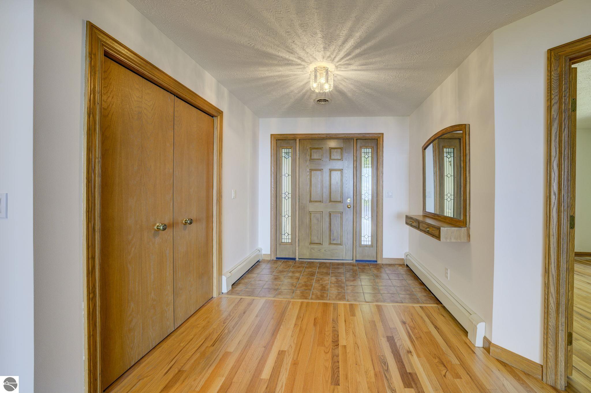 931 Ridgeview Trail