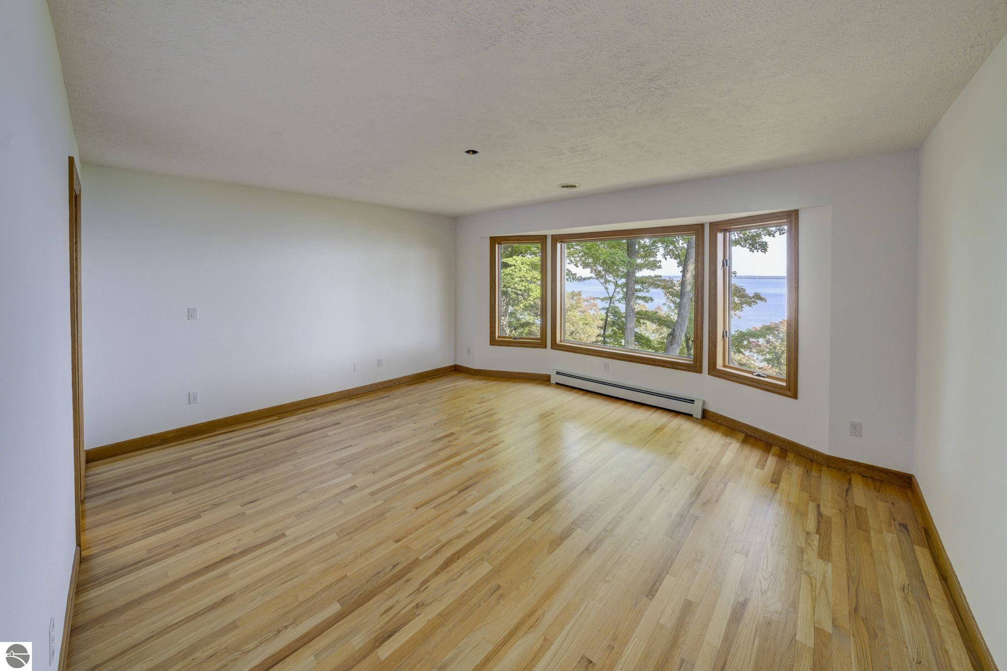 931 Ridgeview Trail