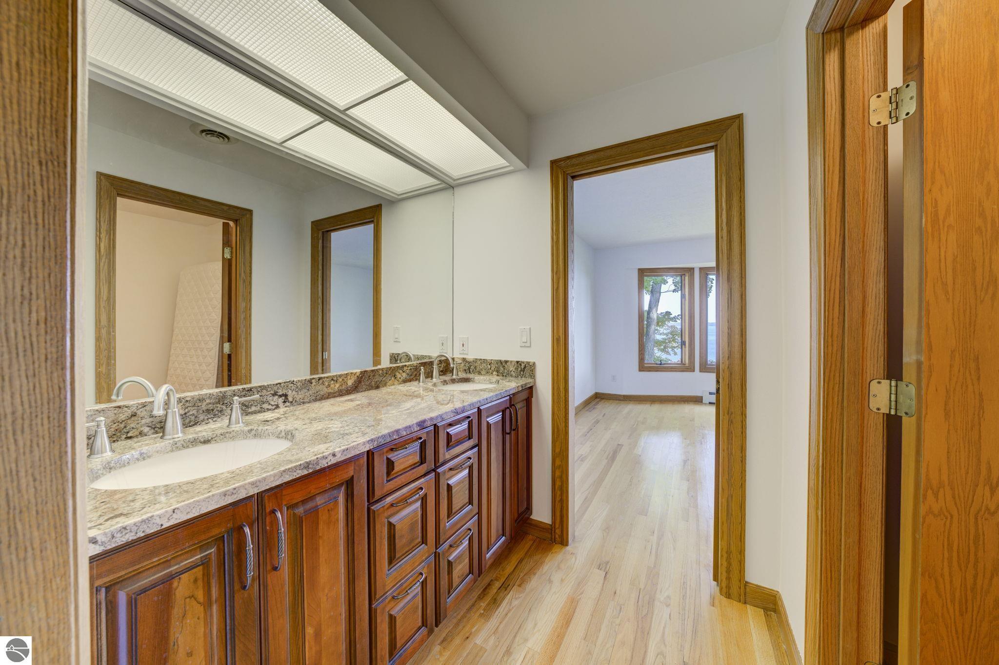 931 Ridgeview Trail