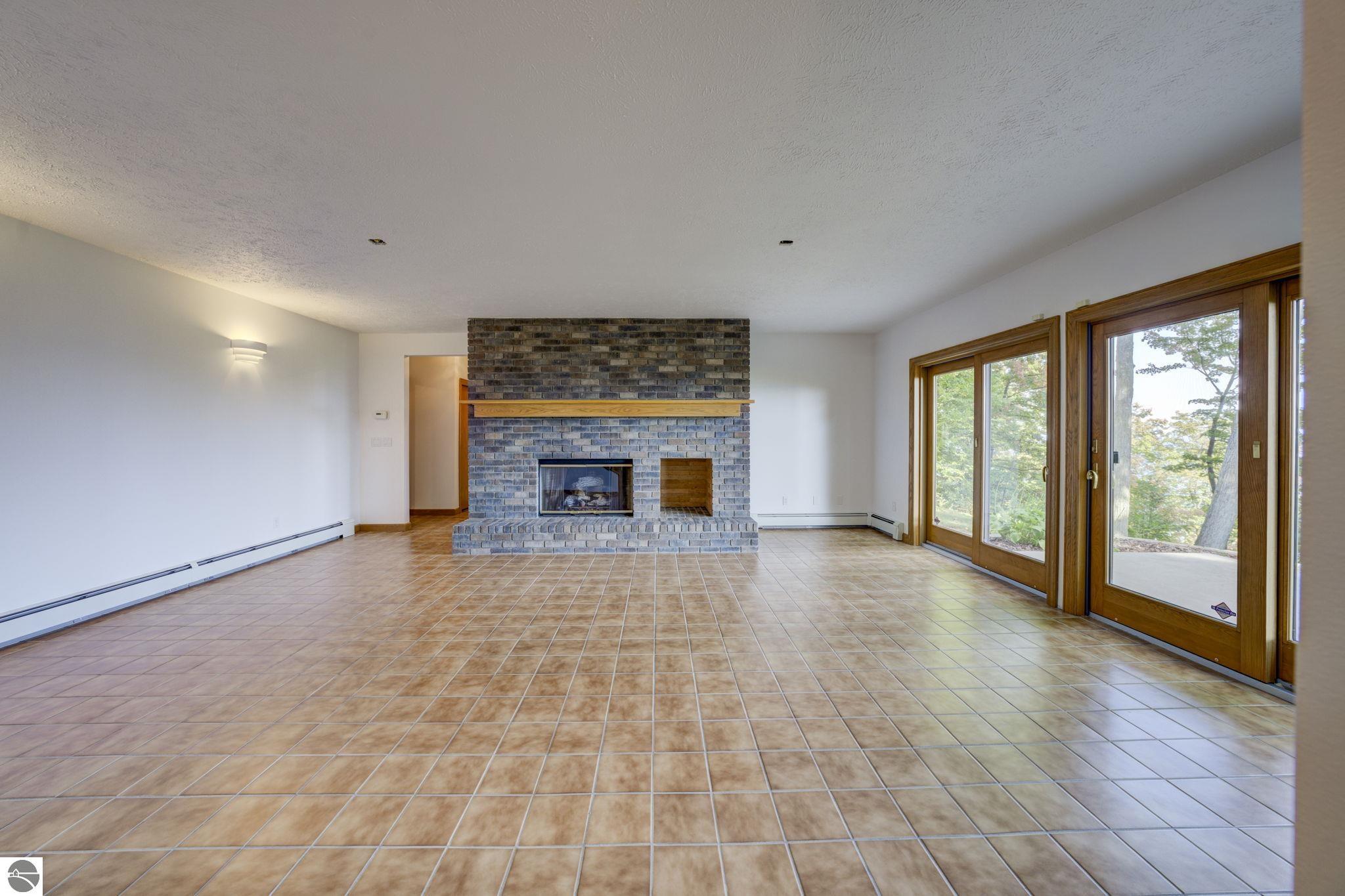 931 Ridgeview Trail