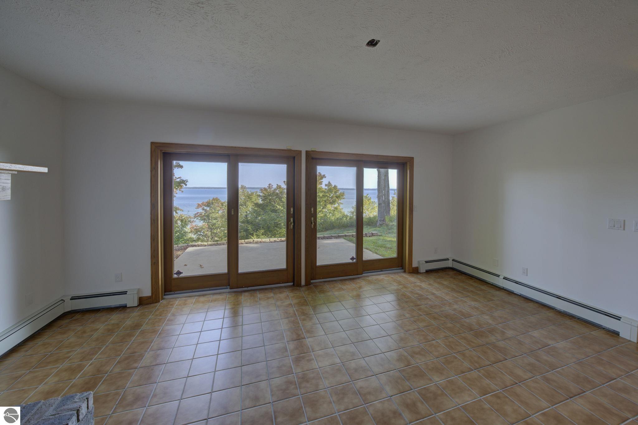 931 Ridgeview Trail