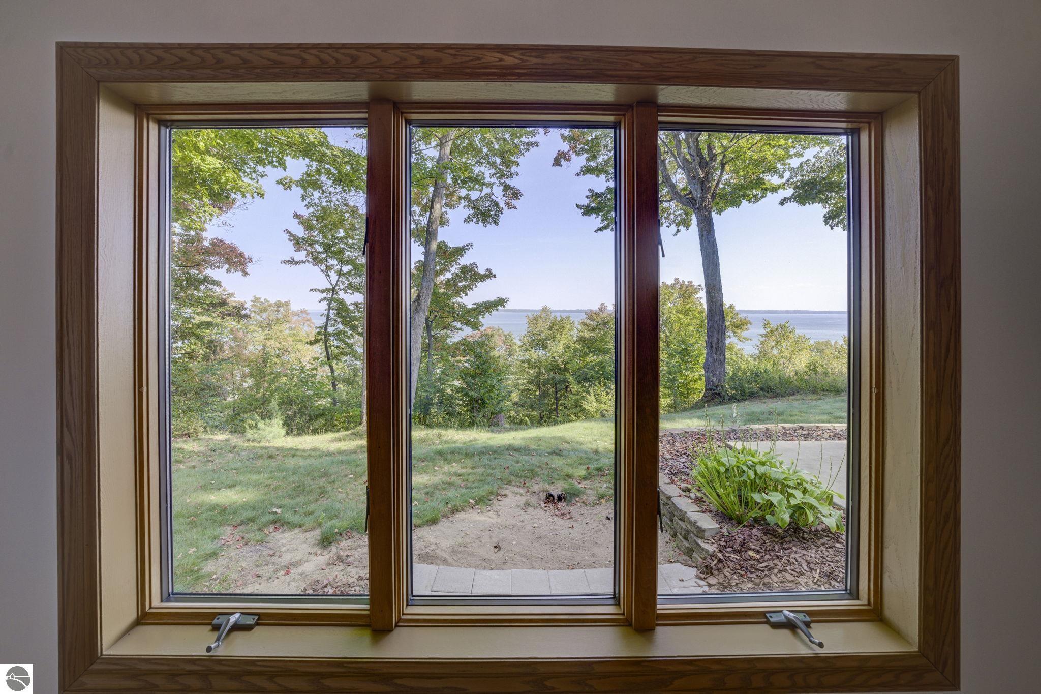 931 Ridgeview Trail