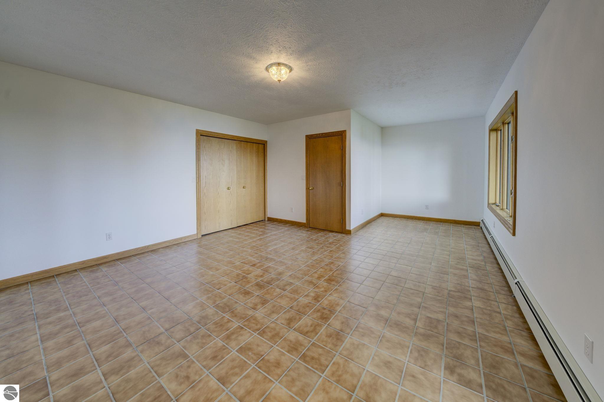 931 Ridgeview Trail