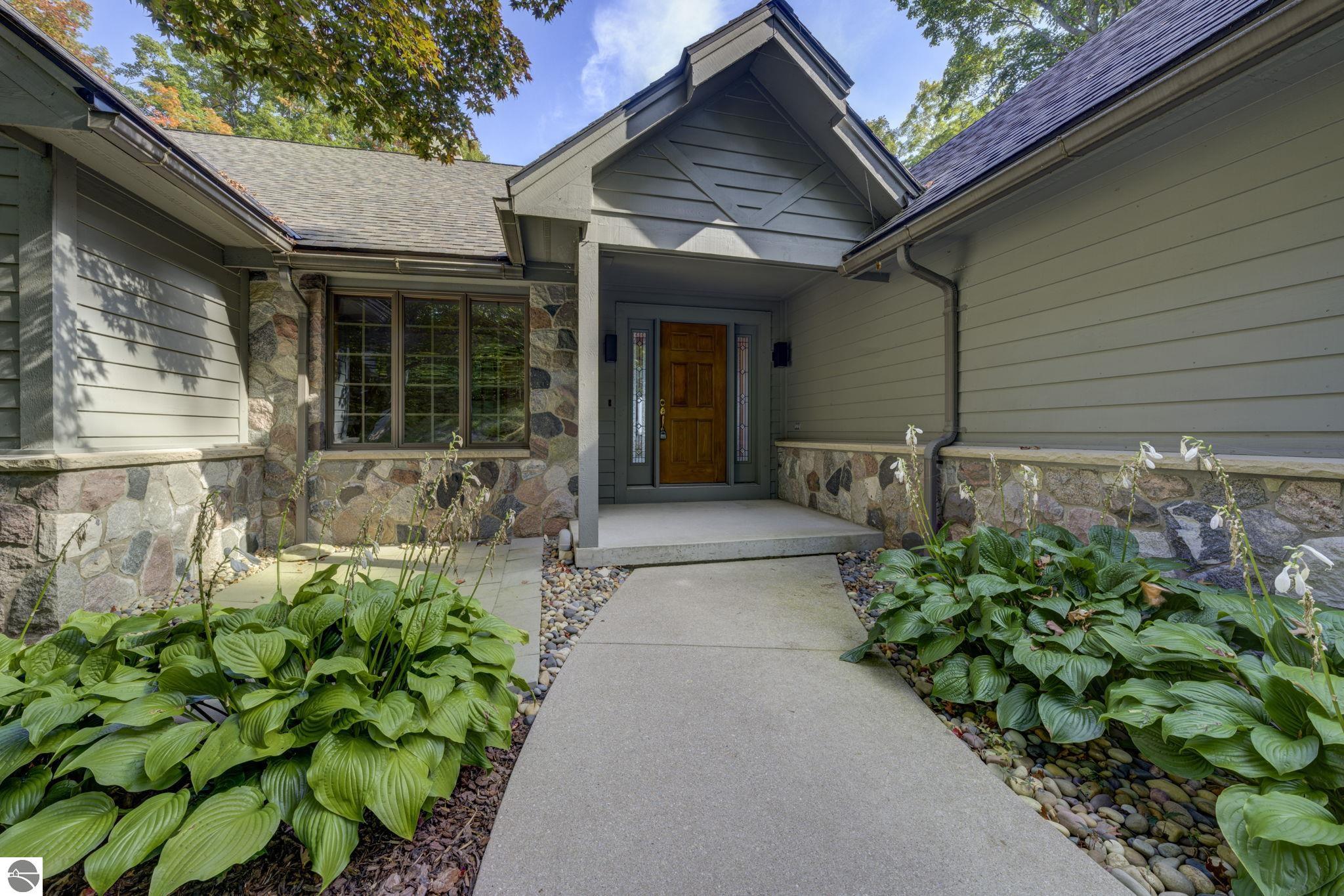 931 Ridgeview Trail