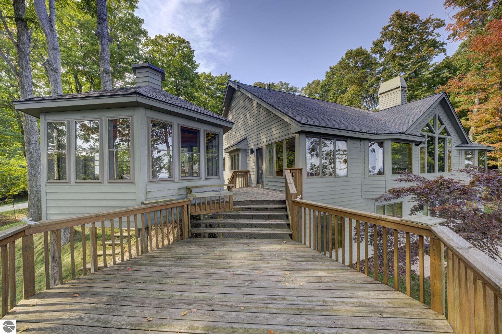 931 Ridgeview Trail