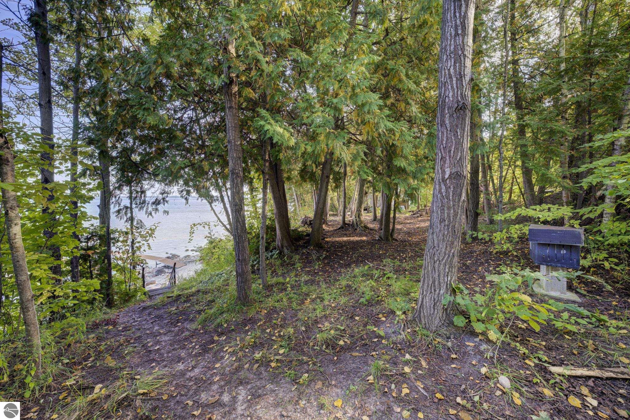 931 Ridgeview Trail