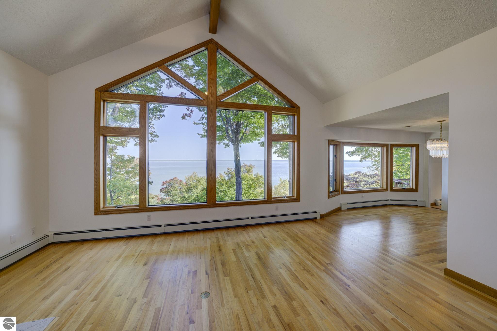 931 Ridgeview Trail