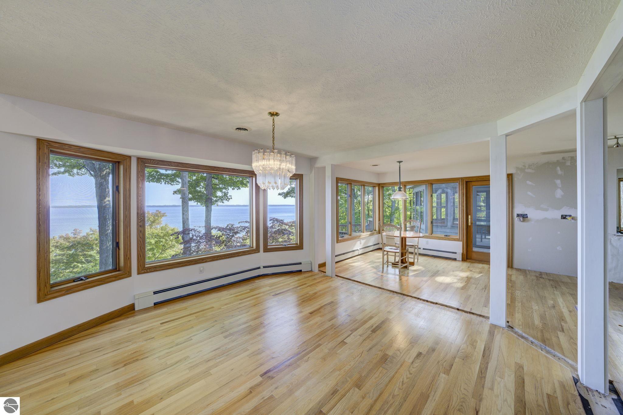 931 Ridgeview Trail