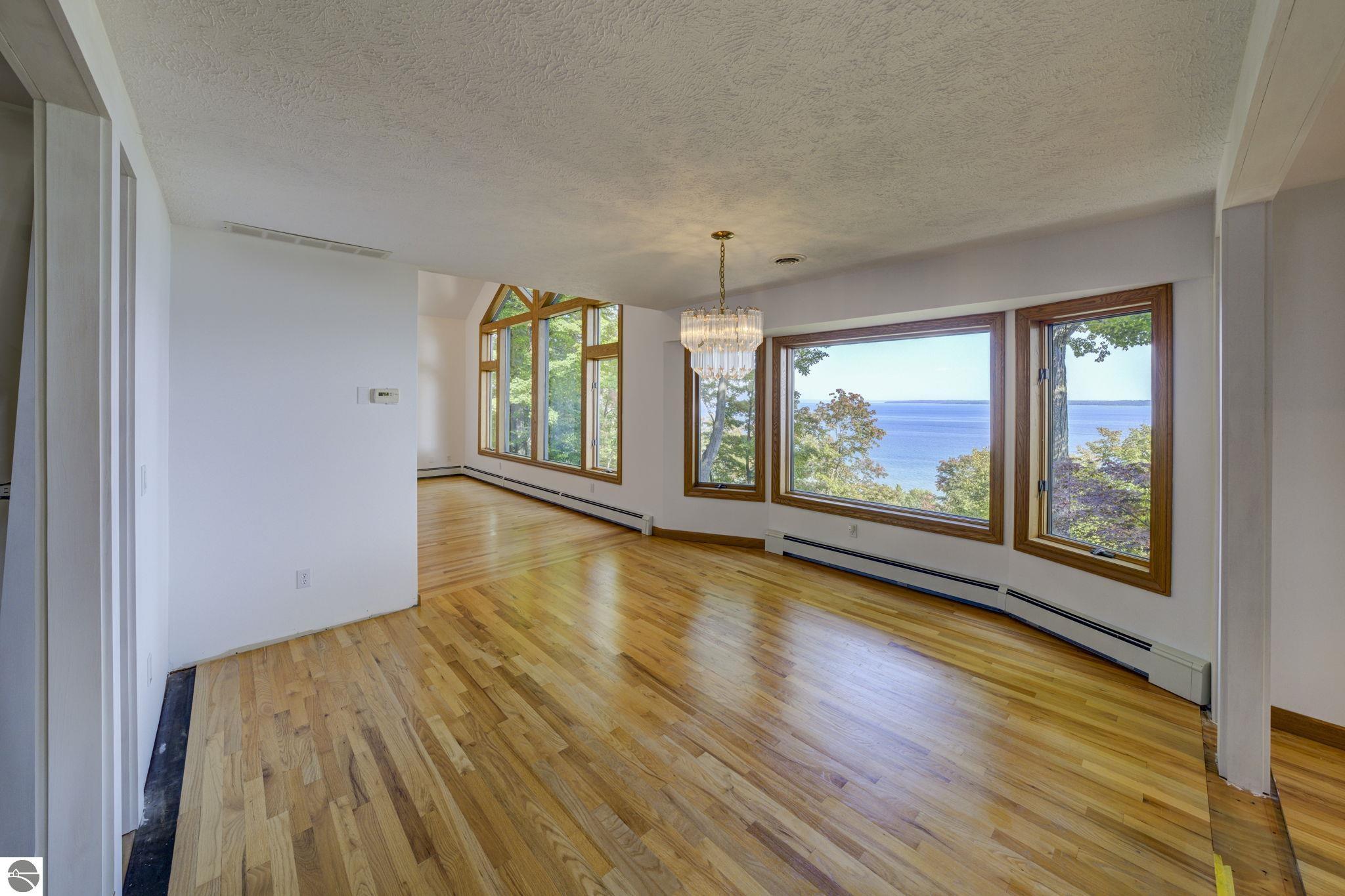 931 Ridgeview Trail