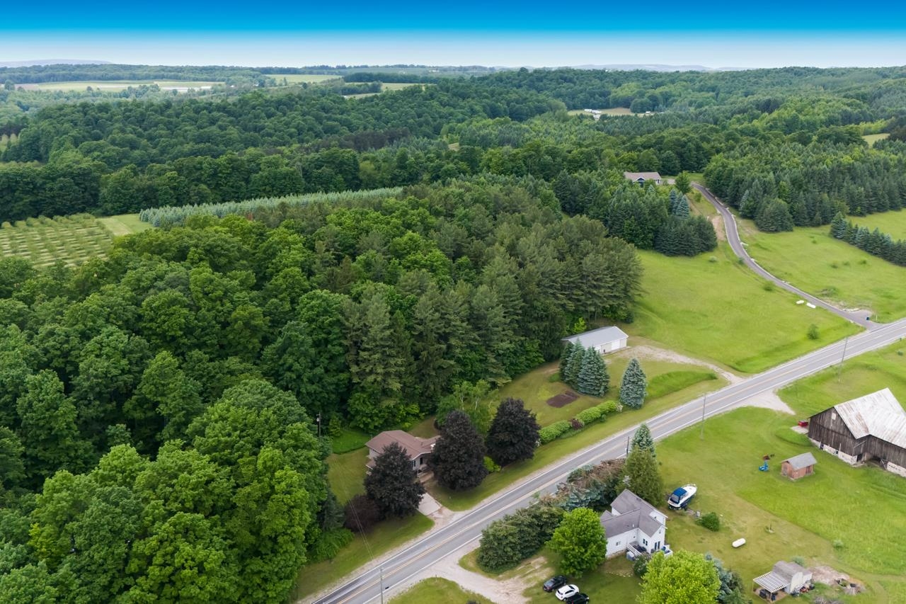 Homes for sale in Suttons Bay, MI | 1551 N Macksey Rd, Suttons Bay, MI 49682 | MLS# 80046986