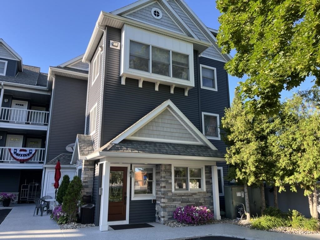 Homes for sale in Traverse City, MI | 2305 N Us 31 #300, Traverse City, MI 49686 | MLS# 80055112