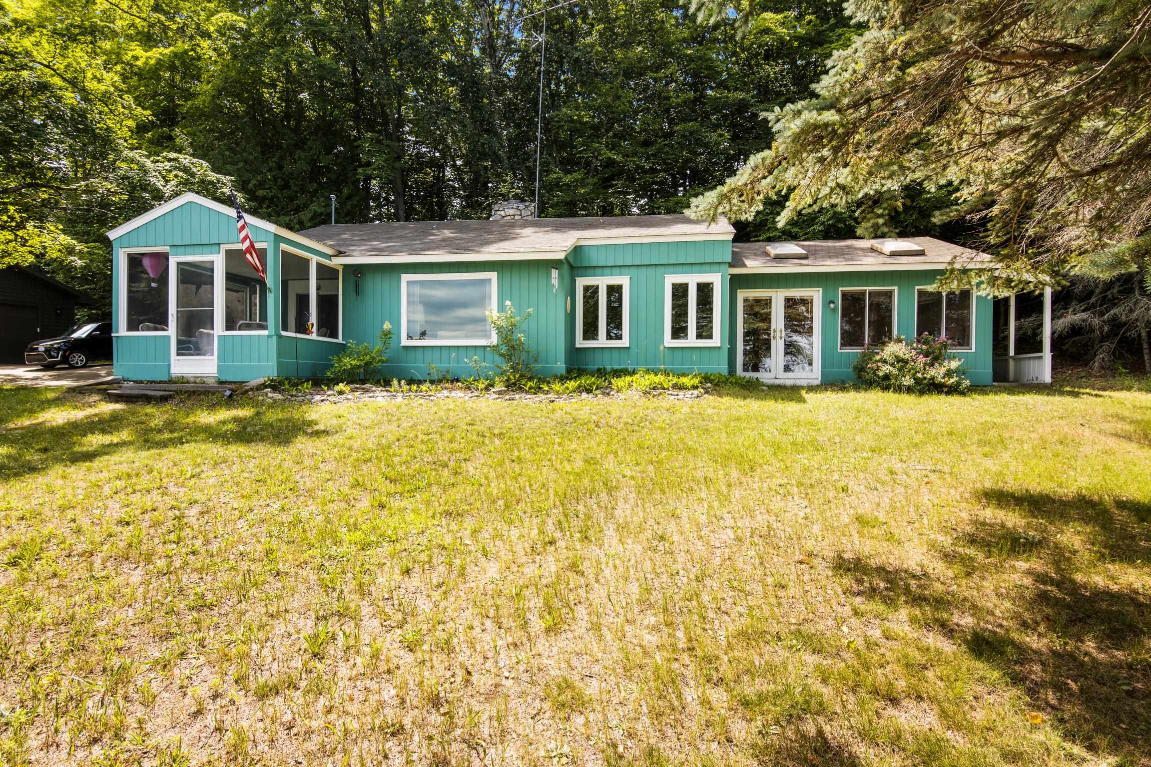 Homes for sale in Kewadin, MI | 1070 N Us 31, Kewadin, MI 49648 | MLS# 80060312