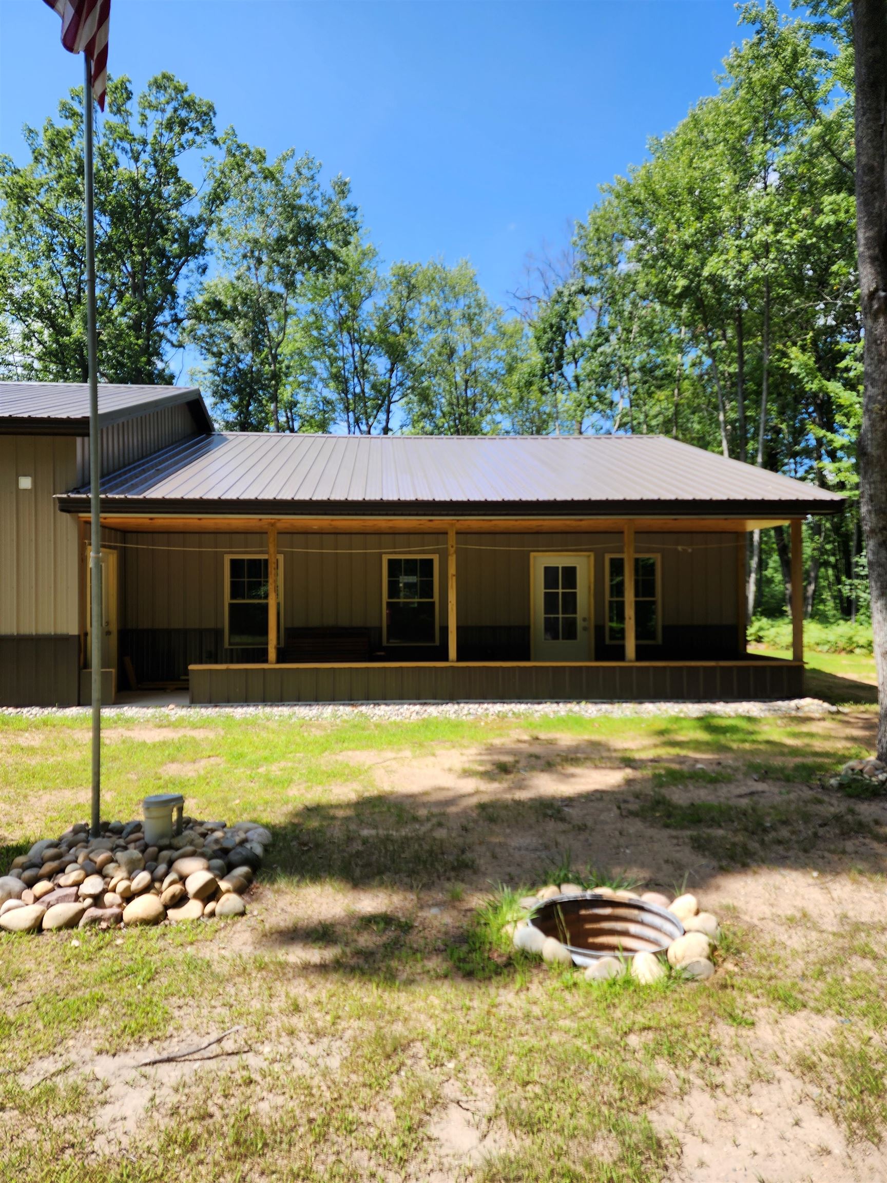 Homes for sale in Houghton Lake, MI | 6698 Birdsong Rd, Houghton Lake, MI 48629 | MLS# 80061062