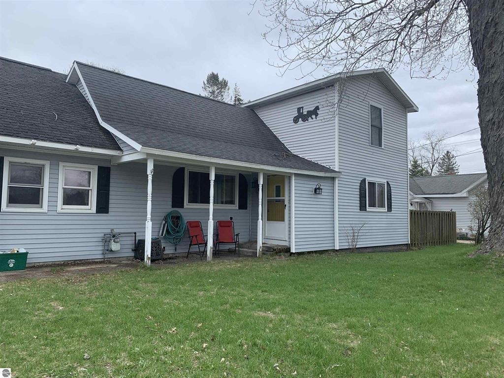 Homes for sale in Cadillac, MI | 817 Walnut St, Cadillac, MI 49601 | MLS# 80061284