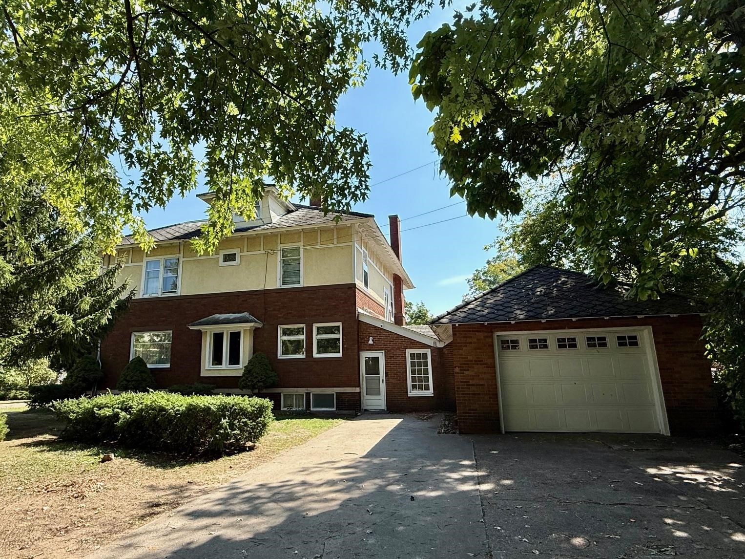 Homes for sale in Cadillac, MI | 513 E Cass St, Cadillac, MI 49601 | MLS# 80061447