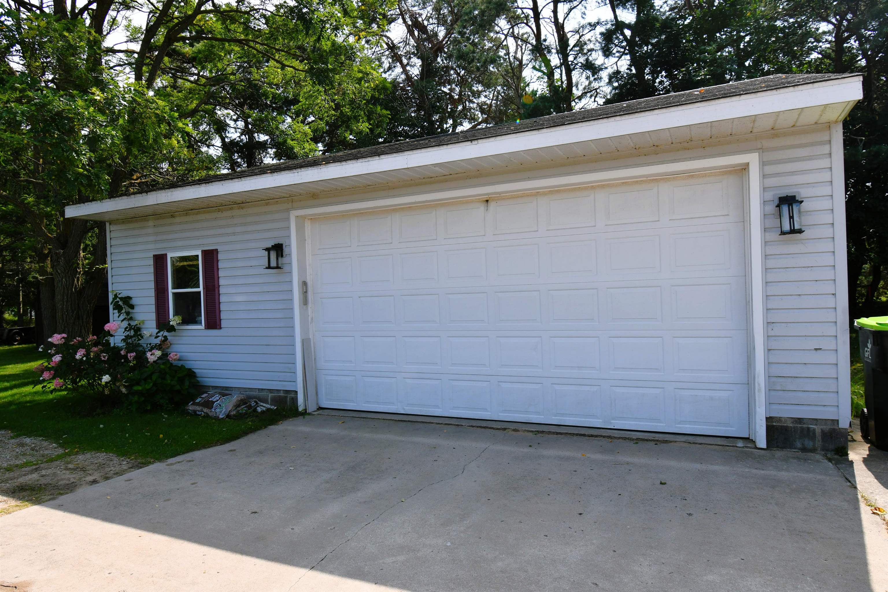 Homes for sale in Charlevoix, MI | 206 W Carpenter St, Charlevoix, MI 49720 | MLS# 80061723