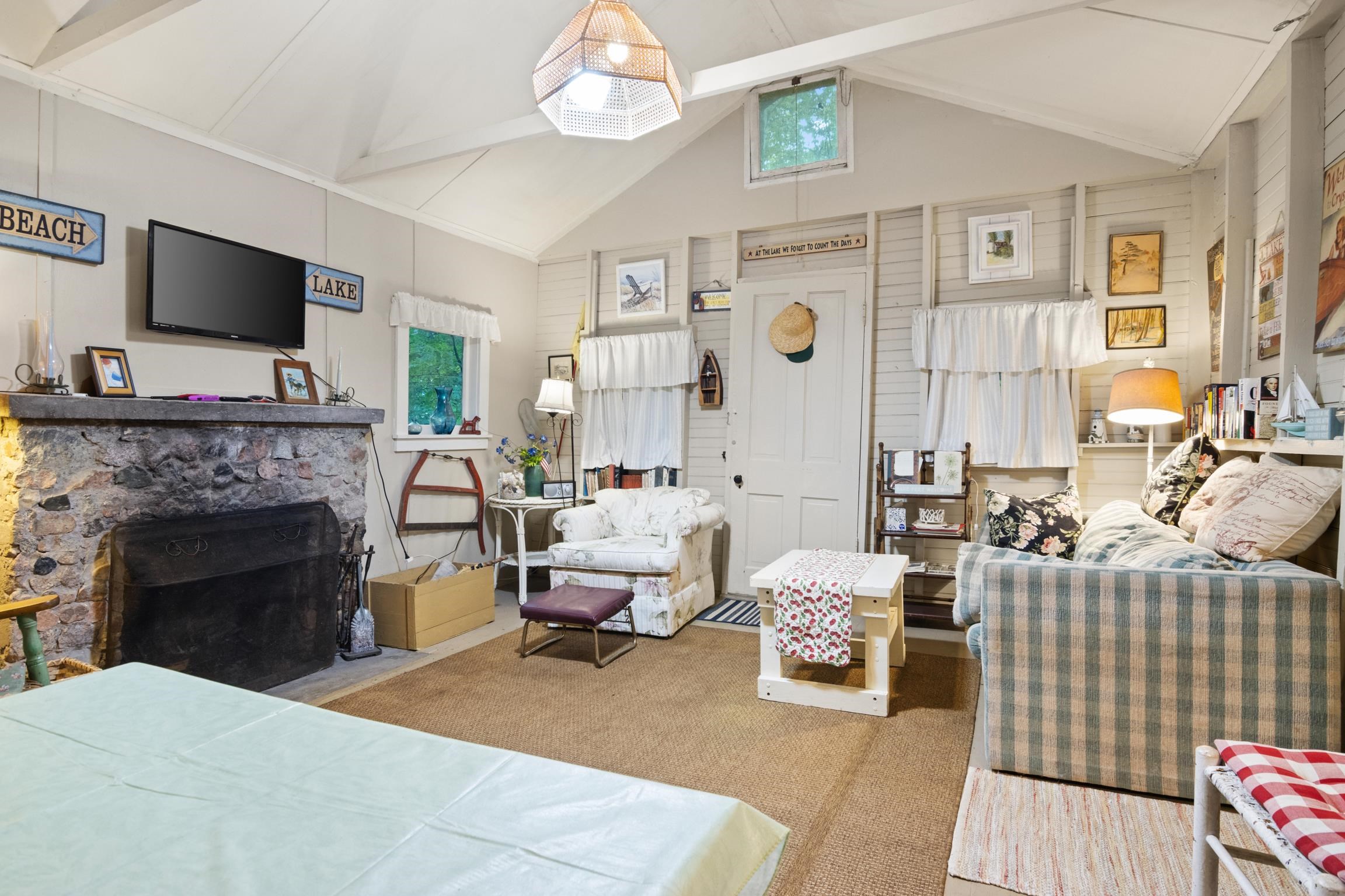 Homes for sale in Frankfort, MI | 407 Fortune Ave, Frankfort, MI 49635 | MLS# 80062099