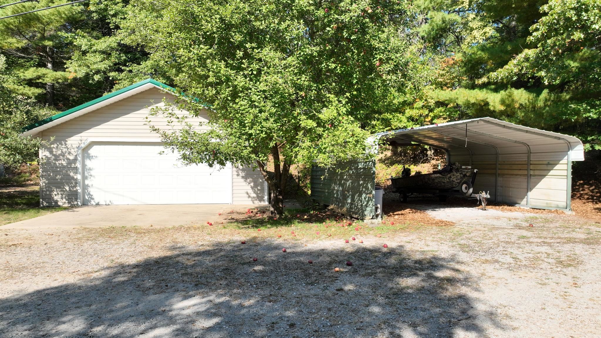 Homes for sale in Roscommon, MI | 724 Lynn Dr, Roscommon, MI 48653 | MLS# 80062148