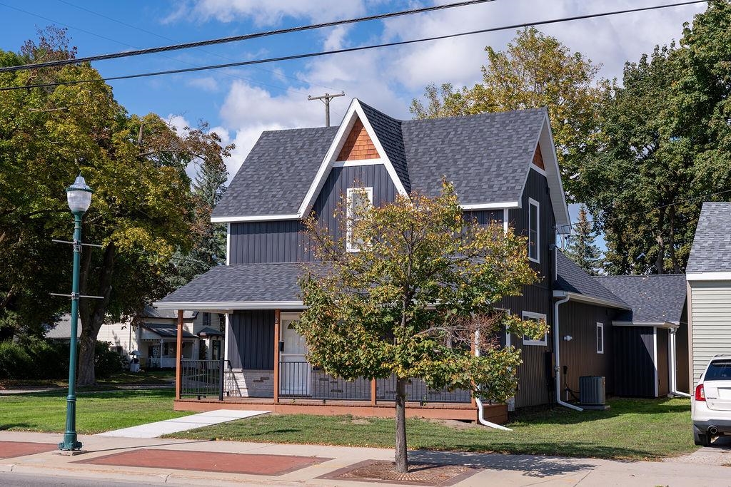 Homes for sale in Clare, MI | 216 W Fifth St, Clare, MI 48617 | MLS# 80062425