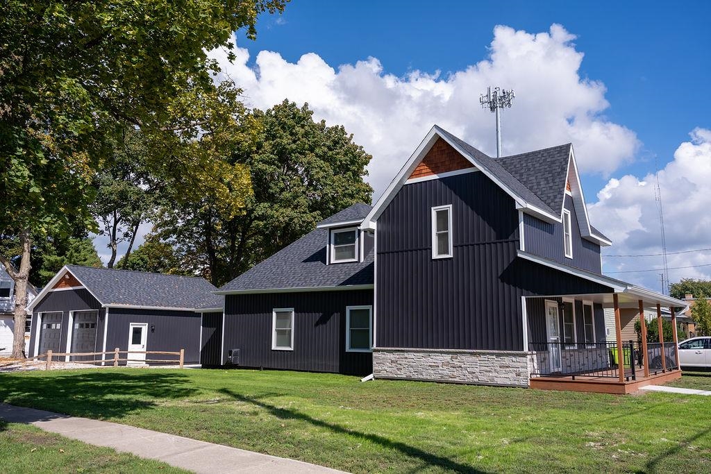 Homes for sale in Clare, MI | 216 W Fifth St, Clare, MI 48617 | MLS# 80062425