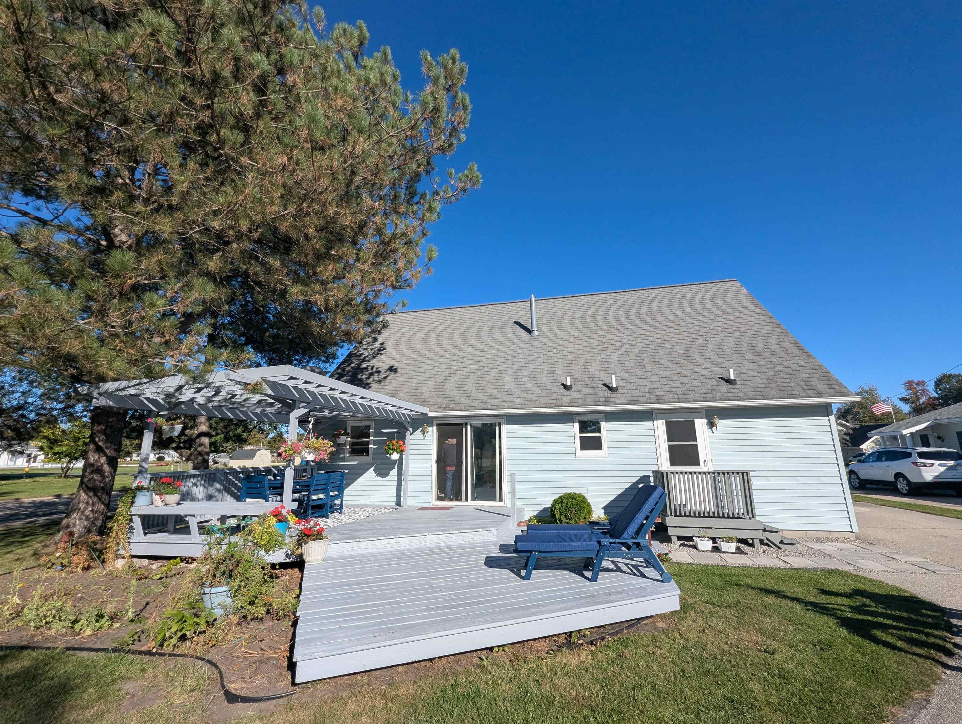 Homes for sale in Au Gres, MI | 806 S Augres River Dr, Au Gres, MI 48703 | MLS# 80062909