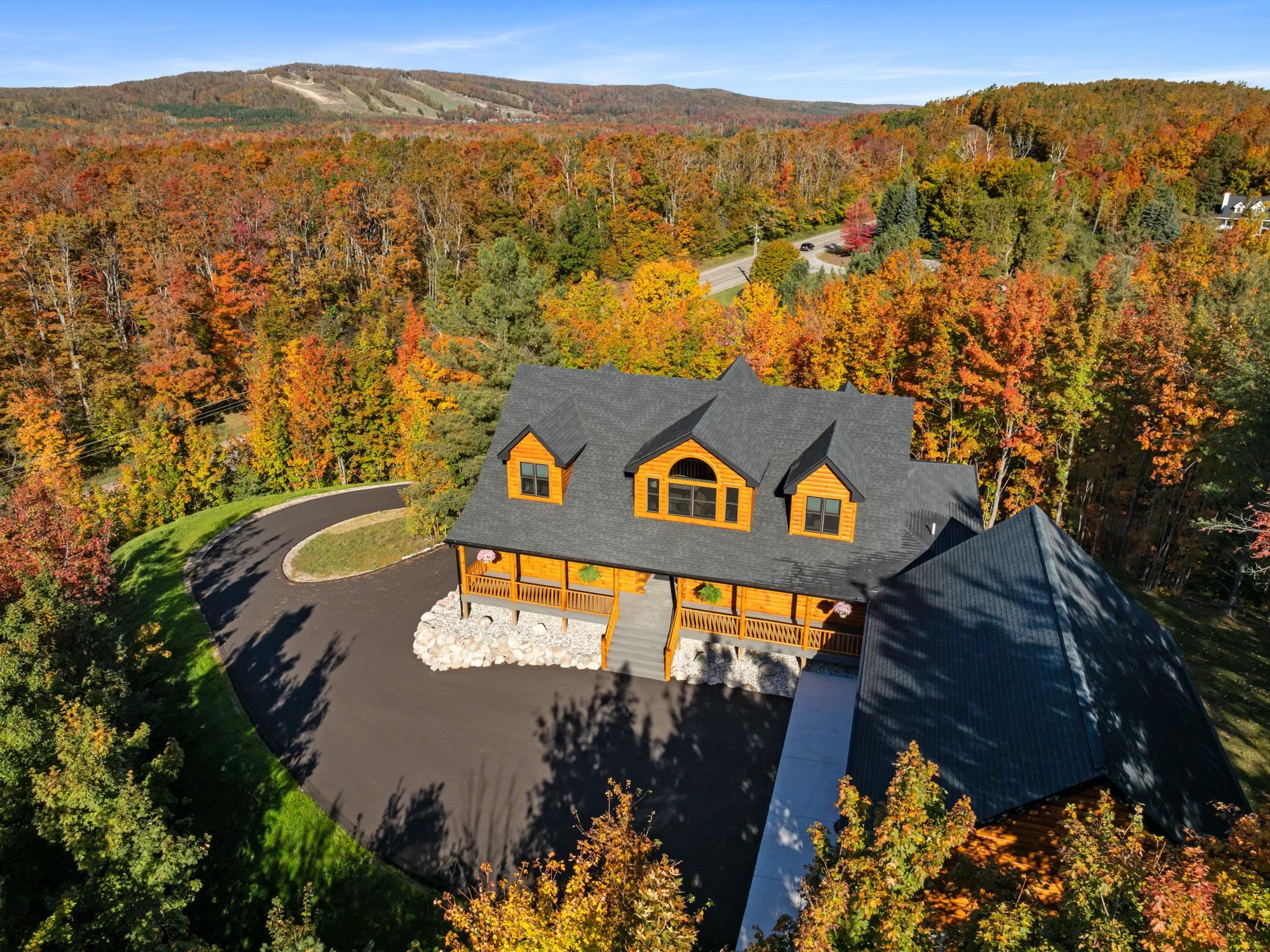 Homes for sale in Harbor Springs, MI | 6755 Pleasantview Rd, Harbor Springs, MI 49740 | MLS# 80063273