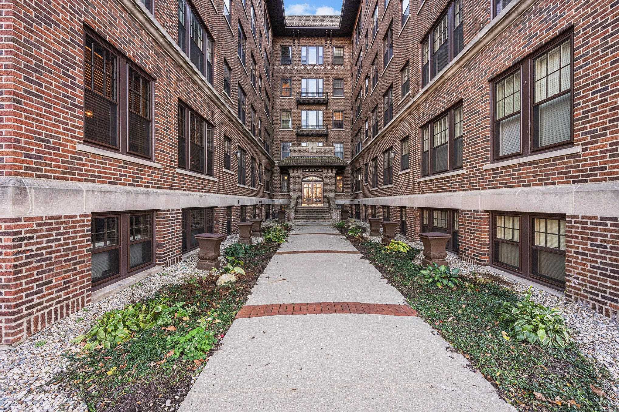 Homes for sale in Kalamazoo, MI | 471 W South St #105, Kalamazoo, MI 49007 | MLS# 80063395