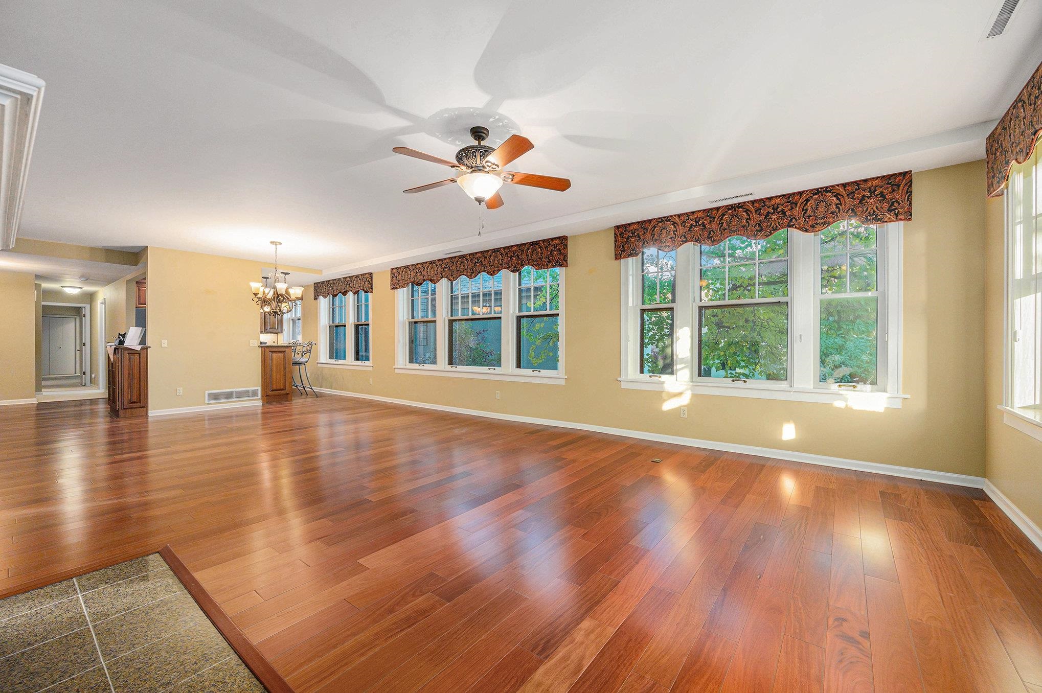 Homes for sale in Kalamazoo, MI | 471 W South St #105, Kalamazoo, MI 49007 | MLS# 80063395