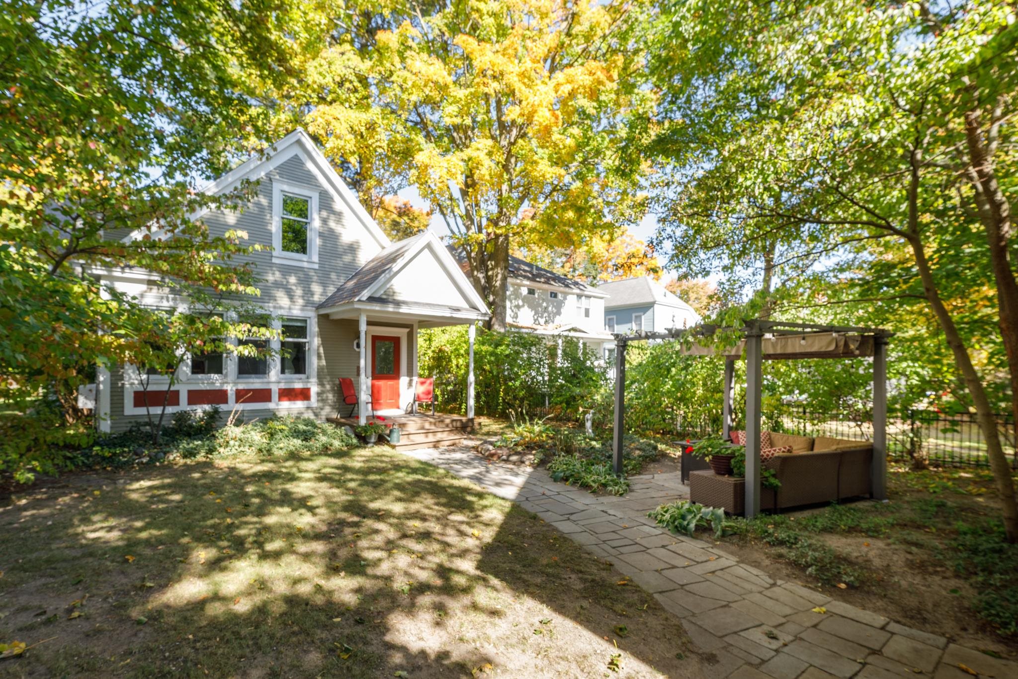 Homes for sale in Traverse City, MI | 423 Fifth St, Traverse City, MI 49684 | MLS# 80063433