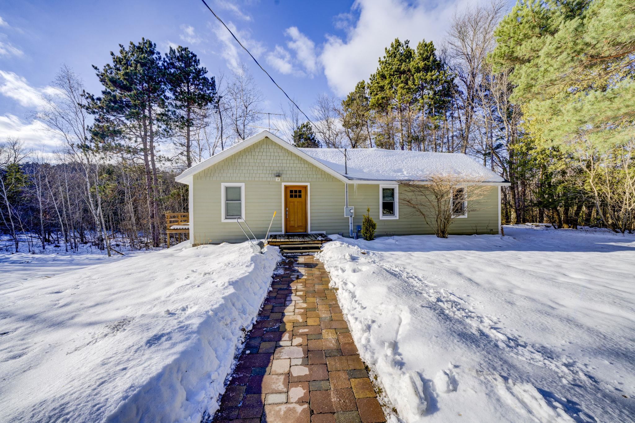 Homes for sale in Lake Leelanau, MI | 1550 S French Rd, Lake Leelanau, MI 49653 | MLS# 80064446