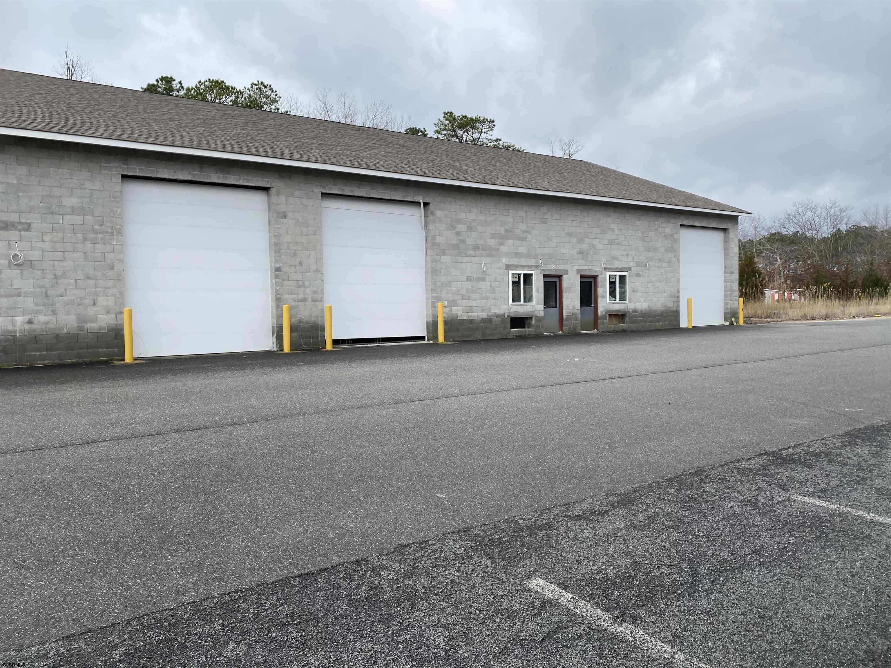 2501 Fernwood Avenue - Picture 2