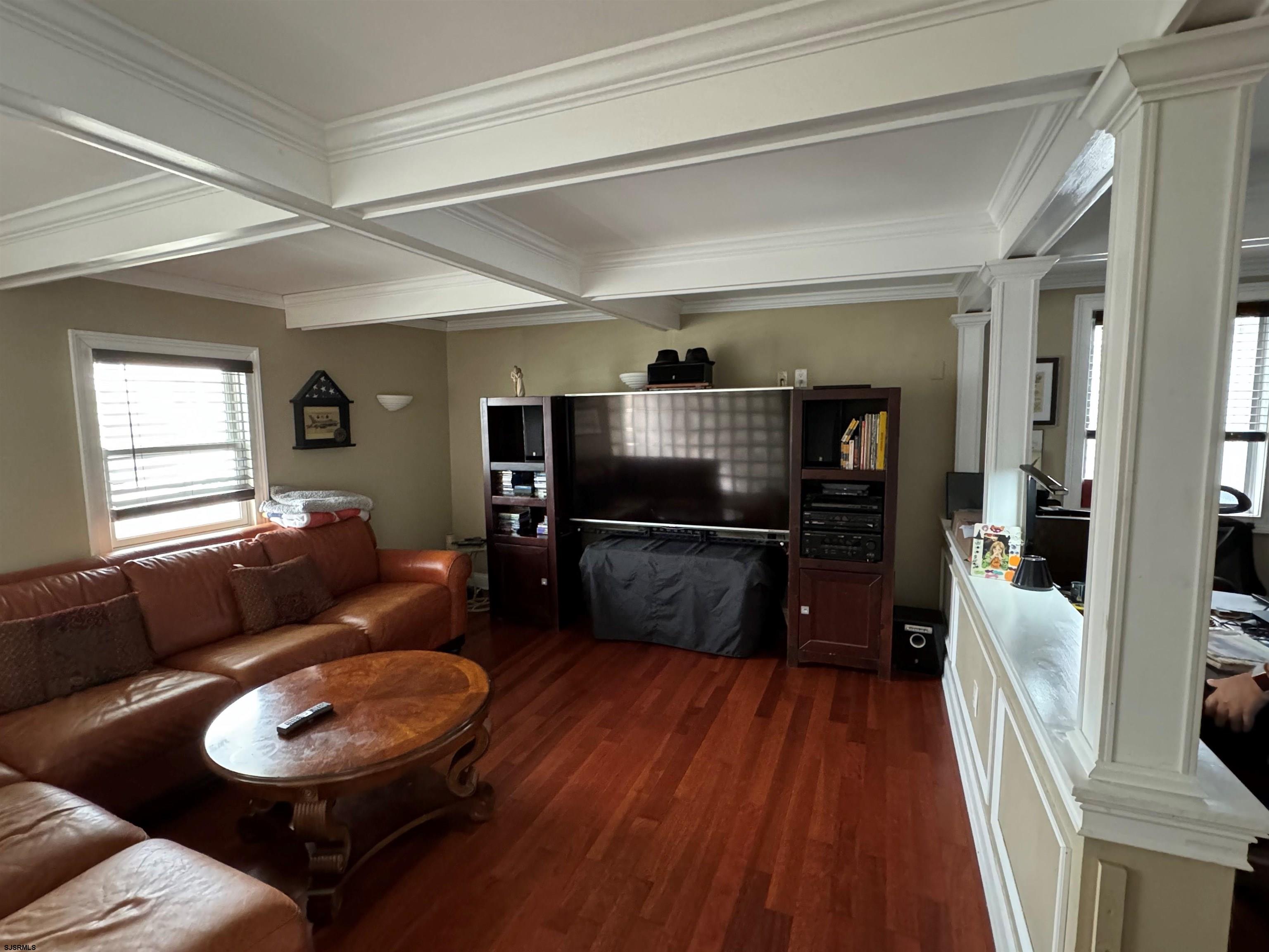 324 Simpson Avenue - Picture 2