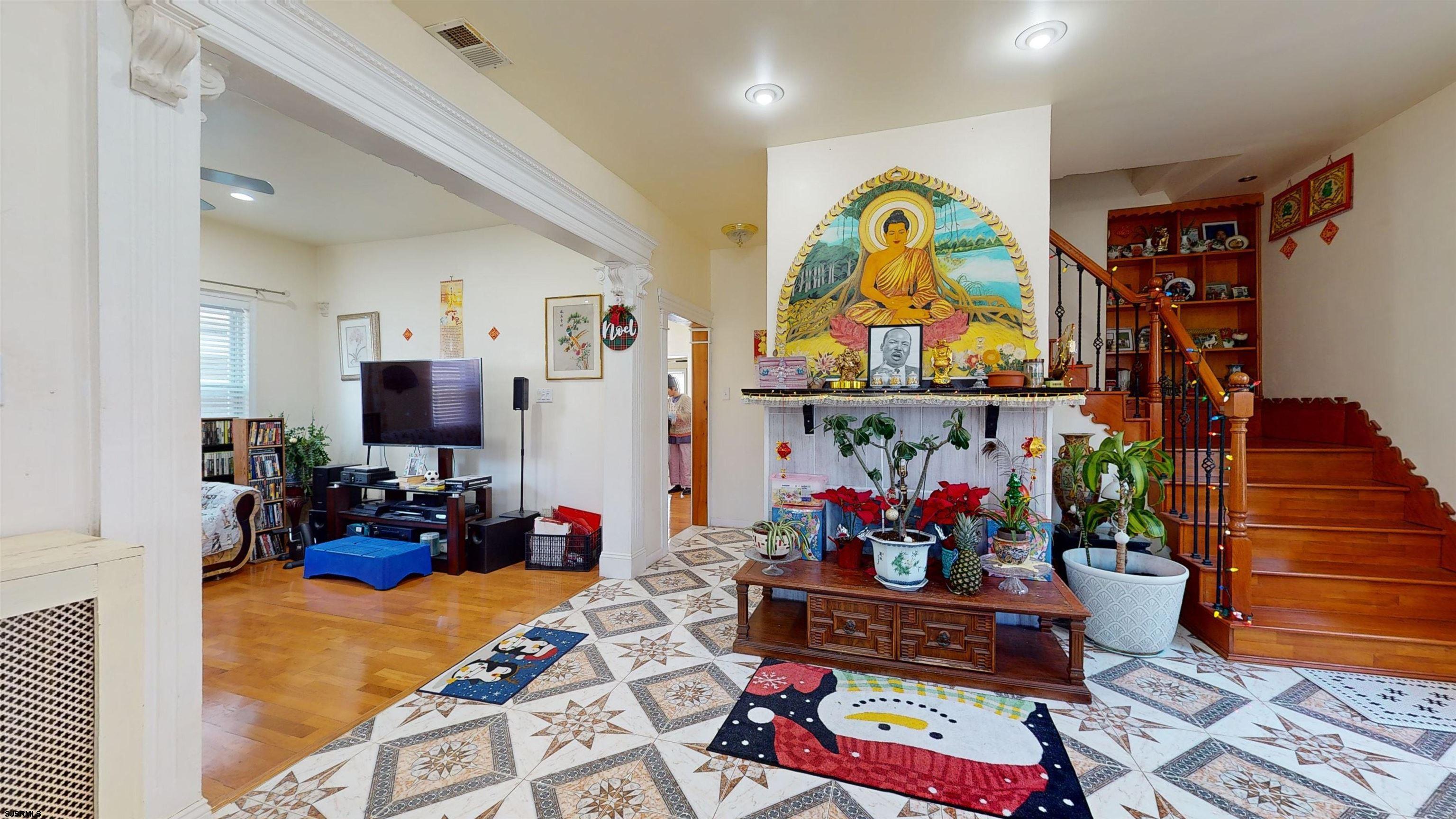 18 S Jackson Avenue - Picture 3