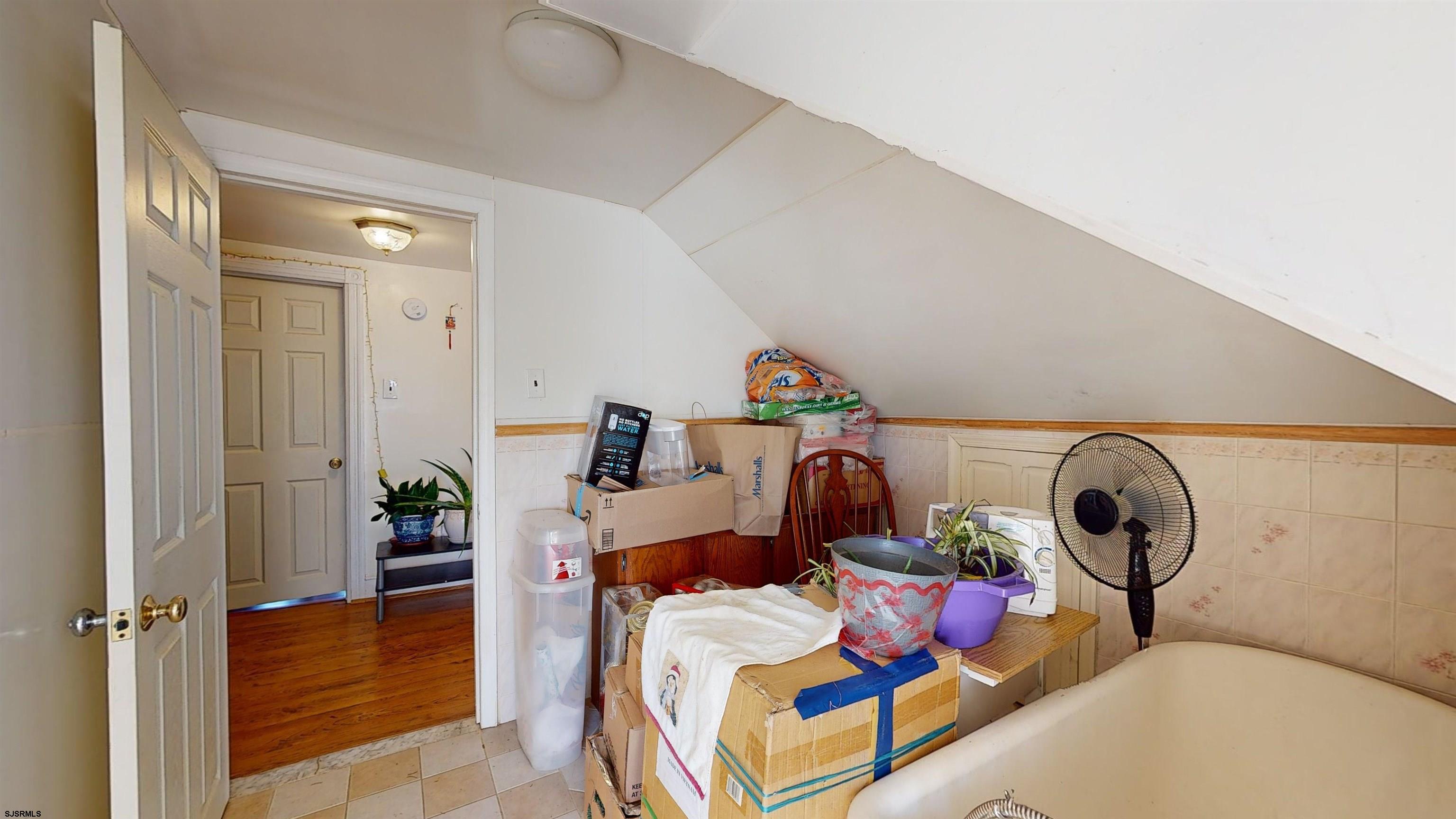 18 S Jackson Avenue