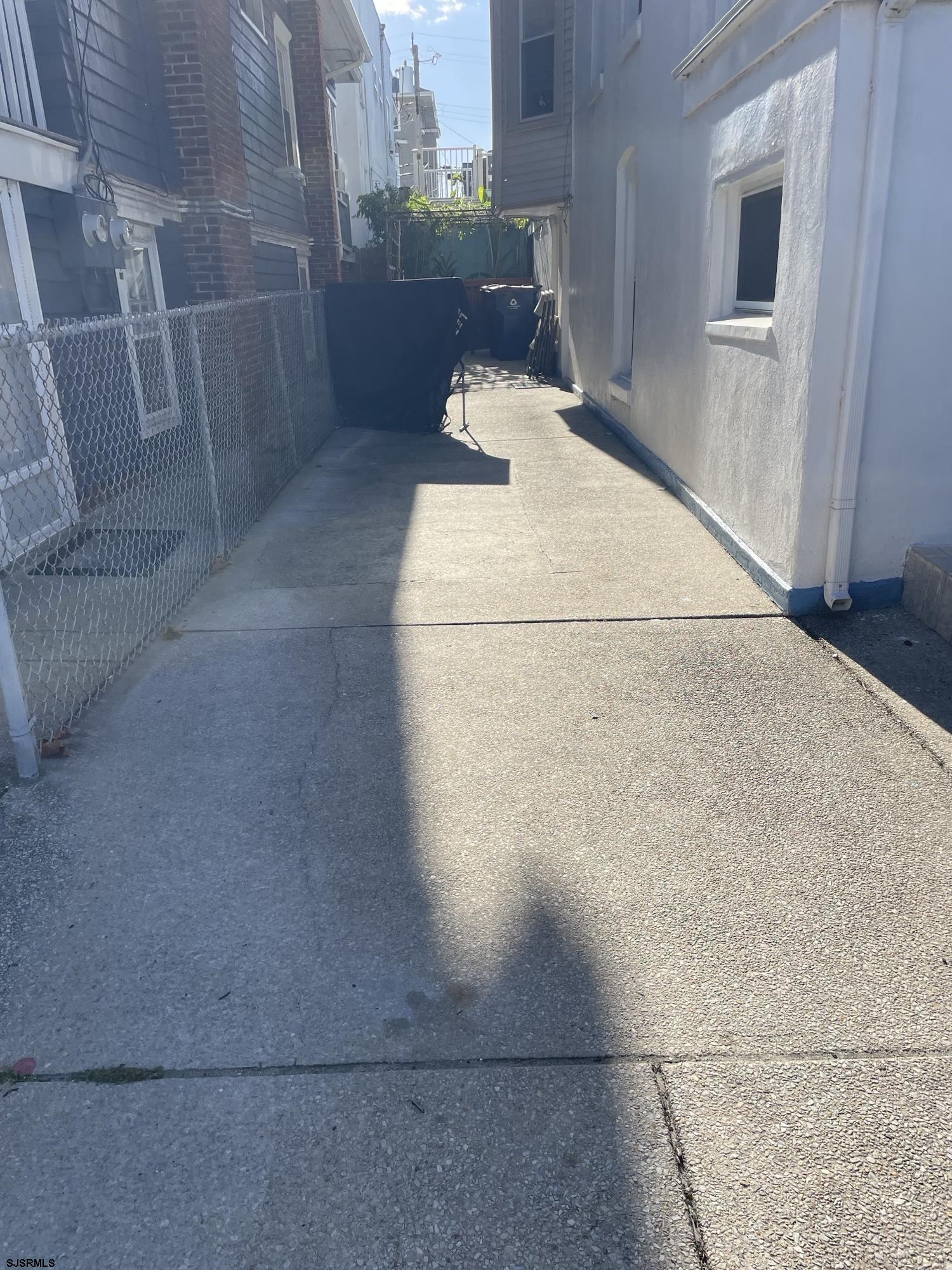 18 S Jackson Avenue