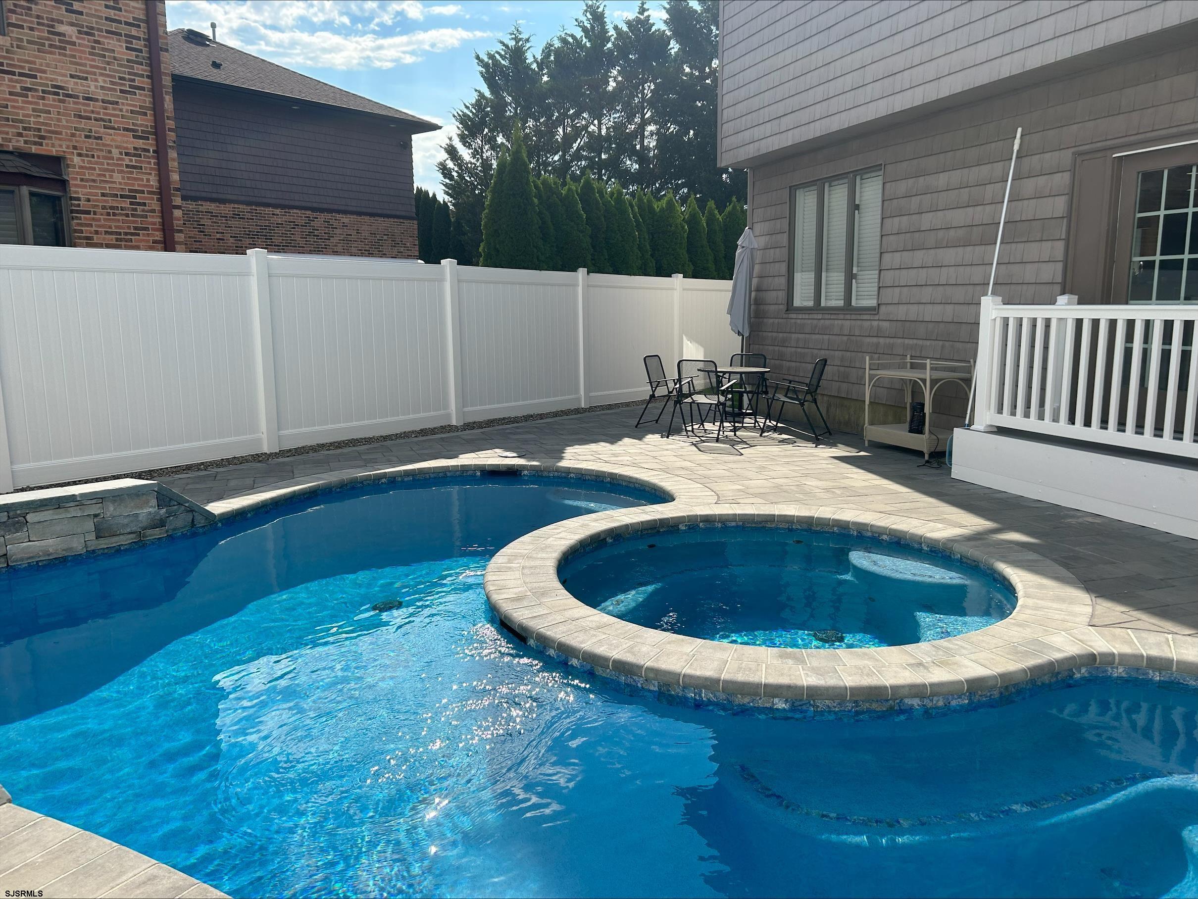 6 Brunswick Ct - Picture 1