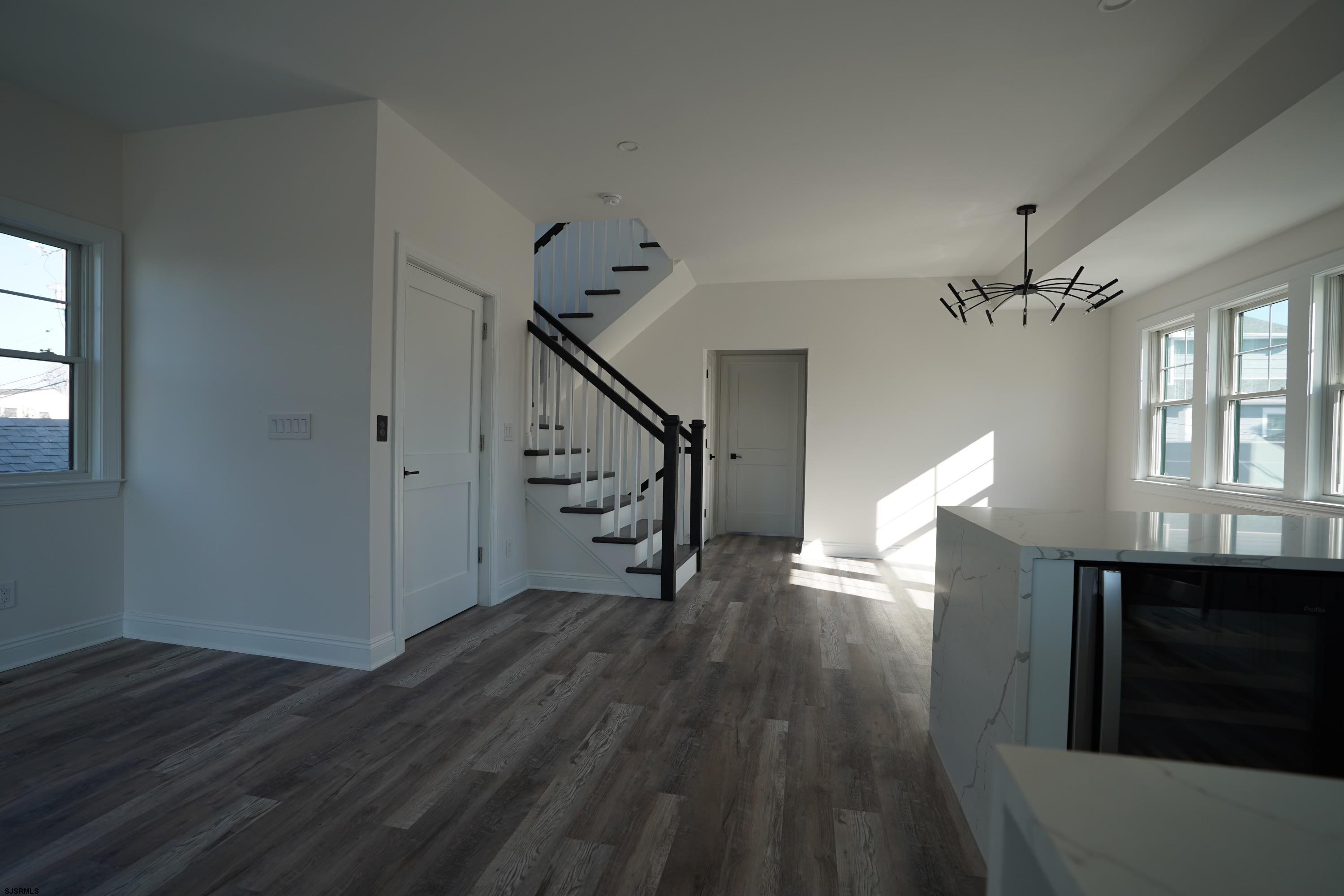 301 N Vendome Avenue